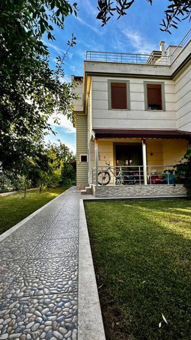 Denize Yakin Muestakil Tripleks Villa *